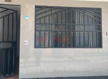 Departamento de 3 habitaciones, Lima · Venta Dpto Los Olivos 1er Piso