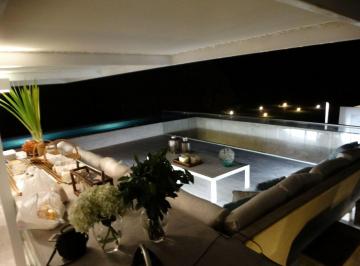 Casa · 339m² · 5 Dormitorios · Casa de Playa Cerro Colorado – Arquitectura Crousse
