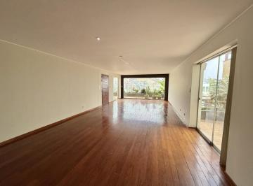 Departamento · 194m² · 3 Dormitorios · 2 Estacionamientos · Departamento Amplio E Iluminado en Casuarinas Sur