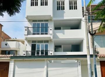 Departamento · 105m² · 4 Dormitorios · 2 Estacionamientos · Departamento en Los Cedros de Villa