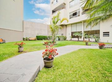 Departamento de 4 habitaciones, Lima · Te Gustaria Vivir en un Departamento Tipo Casita con Parque Interior en Chacarilla?