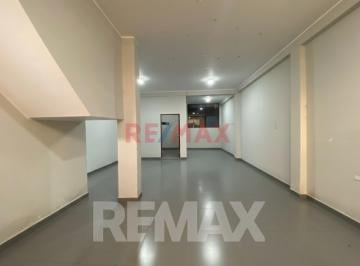 Local comercial · 78m² · Se Vende Local en Av Ferrocarril, Frente Al Colegio San Isidro