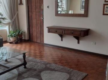 Oficina comercial , Lima · Venta de Oficina en Surquillo 4 Oficinas. 2 Baños Completos y Arriba un Depósito