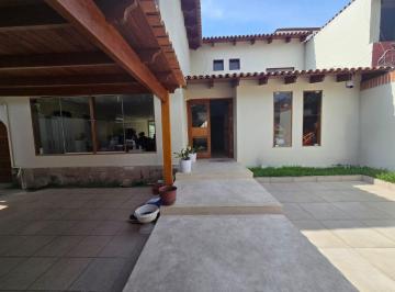 Casa de 4 habitaciones, Lima · Linda Casa 363 m² *remodelada* en La Urb. El Remanso - La Molina