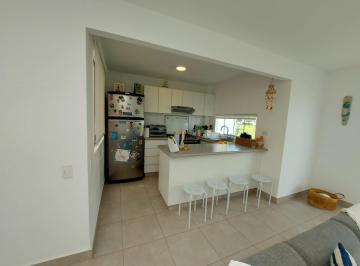 Casa · 93m² · 3 Dormitorios · 2 Estacionamientos · Venta de Casa de Playa