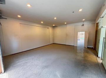 Local comercial · 72m² · Alquilo Local en 1er Piso