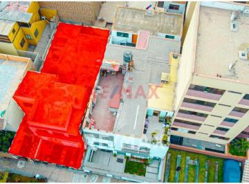Casa · 230m² · Oportunidad de Alquirir Casa Como Terreno en Pueblo Libre