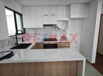 Departamento · 50m² · 1 Dormitorio · 1 Estacionamiento · Alquiler Departamento Moderno – La Molina