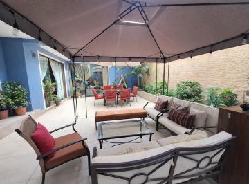 Casa · 282m² · 5 Dormitorios · 2 Estacionamientos · Venta de Hermosa Casa Ubicada Urb en La Molina