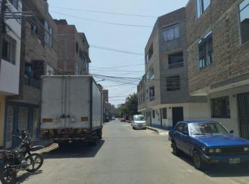 Casa de 3 habitaciones, Callao · ¡Venta de Casa en El Callao – Calle Alfa!