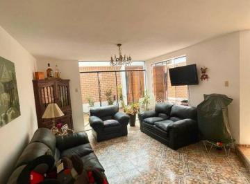 Casa · 259ha · 8 Dormitorios · 2 Estacionamientos · Oportunidad de Inversión Vendo Casa a 3 Minutos de La Upc Chorrillos - $270,000