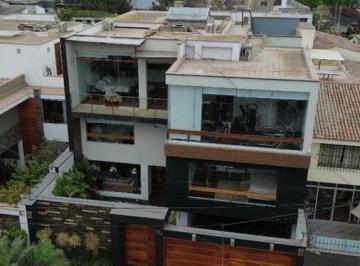 Casa · 519ha · 5 Dormitorios · Espectacular Casa en Venta – en Miraflores