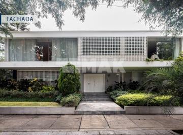 Casa de 4 habitaciones, Lima · Hermosa Casa en Esquina, en Una de Las Zonas Más Exclusivas de San Isidro, a Pasos del Golf
