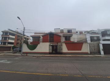 Casa de 7 habitaciones, Lima · La Casa Más Grande de Terreno en San Miguel Para Negocio/edificio/ Inversionistas de Alquiler.