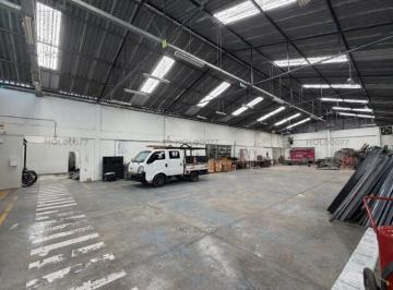 Nave industrial · 2000m² · 20 Dormitorios · 10 Estacionamientos · Excelente Local Industrial en Venta en Ate Vitarte