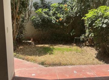 Terreno / Lote · 450m² · Vendo Terreno Amplio con Dos Casas en Calle Los Girasoles Mz G, Lt 20, Urb. Valle Hermoso, Surco