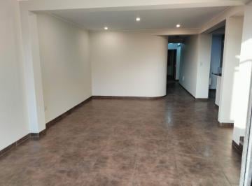 Departamento · 101m² · 4 Dormitorios · Venta de Amplio Departamento en Collique