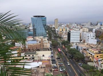 Oficina comercial · 139m² · 6 Dormitorios · 6 Estacionamientos · Vendo Oficina en Av Angamos Oeste N 6, Piso 2, Miraflores.