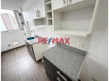 Departamento · 58m² · 2 Dormitorios · 1 Estacionamiento · Venta de Departamento en Santa Beatriz con Cochera