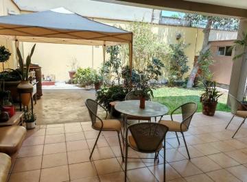 Casa de 4 habitaciones, Lima · Vive con La Amplitud de Una Residencia! a un Paso de Camacho - La Molina