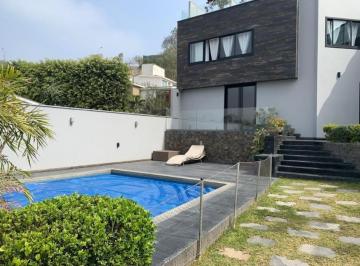Casa · 860m² · 6 Dormitorios · 4 Estacionamientos · Vendo Casa en Calle Islas Malvinas N 1, Urb. La Planicie, La Molina