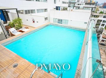 Casa · 131m² · 3 Dormitorios · 2 Estacionamientos · Venta Departamento con Amplia Terraza y Gran Patio Interior en San Isidro.