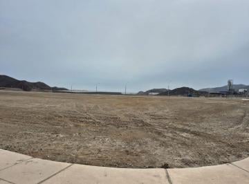 Terreno / Lote en Venta Chilca · Venta Terreno de 479,505 m² (982 m de Frente Sobre Panamericana Sur)