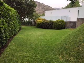 Casa · 1000m² · 4 Dormitorios · 4 Estacionamientos · Vendo Linda Casa en Calle Monte Alegre N 4, Urb. La Planicie, La Molina