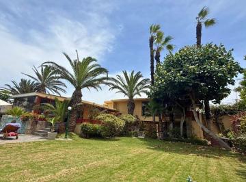 Casa de 3 habitaciones, Lima · Residencia de Lujo en Zona Country Club Villa – 1,350 m²