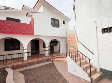 Casa de 7 habitaciones, Lima · Venta Casa con 3 Frentes en Los Girasoles