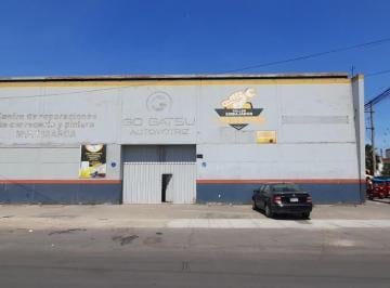 Local comercial · 1100m² · 4 Dormitorios · ¡Oportunidad de Alquiler en Independencia! Local Comercial y Industrial de 1100 m²