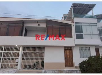 Casa Venta 200m² de 7 habitaciones · Venta de Casa en Punta Hermosa de 200 m², Vista Privilegiada Frente Al Mar en Av Sunset