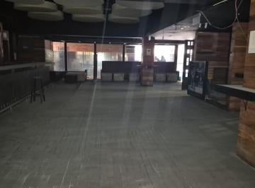 Local comercial · 200m² · 4 Dormitorios · 4 Estacionamientos · Alquilo Local Comercial en Calle Monterey 2, Chacarilla, Surco