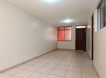 Departamento de 4 habitaciones, Lima · Departamento en Venta 4to Piso Frente a Parque - Los Olivos