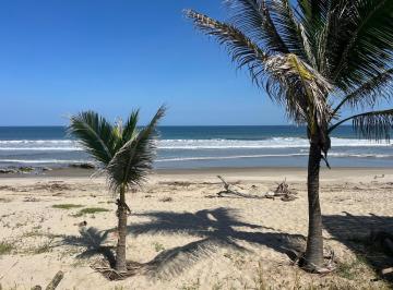 Terreno / Lote · 385m² · 2 Dormitorios · 10 Estacionamientos · Vendo Terreno Frente a Mar en Playa Plateritos, Canoas de Punta Sal, Tumbes