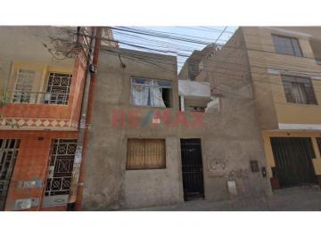 Casa · 180m² · 4 Dormitorios · 1 Estacionamiento · Casa en Venta de 120 m² Urb San Agustin Comas