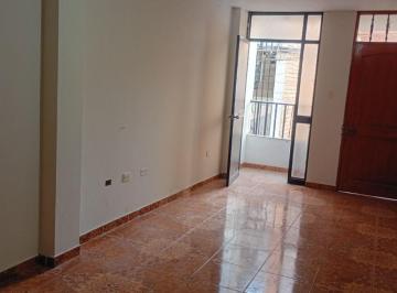 Casa de 9 habitaciones, Lima · Casa de 3 Niveles de 257 m² con Ingreso Independiente
