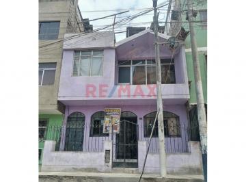 Casa · 140m² · 5 Dormitorios · Vendo Linda Casa en El Rimac