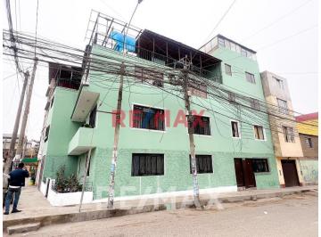 Casa · 510m² · 14 Dormitorios · 1 Estacionamiento · Venta de Casa en Esquina San Juan de Miraflores