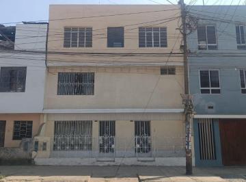 Casa de 15 habitaciones, Lima · Se Vende Amplia Casa de 3 Pisos Mas Azotea Ideal Para Inversion o Vivienda Multifamiliar