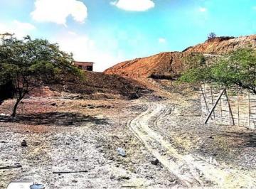 Terreno / Lote · 200m² · Vendo Terreno en Av Pachacamac Mz1, Lt, 1, Pachacamac