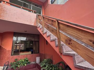 Casa en Venta de 4 habitaciones Chorrillos · Casa en Venta| Precio de Terreno|5 Habitaciones| Jardín|cochera