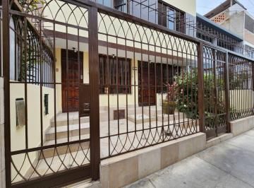 Casa de 6 habitaciones, Lima · Vendo Casa de 3 Pisos en San Miguel – Urbanización Cerrada269.81 m² Construidos | Seguridad 24/7