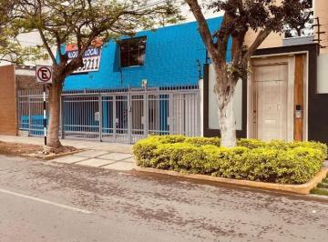 Oficina comercial · 450m² · 7 Estacionamientos · Local en Miraflores