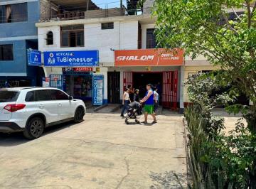 Casa · 271m² · 2 Dormitorios · Ocasion! Casa con Dos Locales Comerciales, en Una de Las Zonas Mas Comerciales de Lima Norte