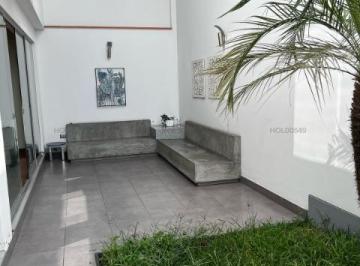 Casa · 234m² · 3 Dormitorios · 2 Estacionamientos · Vendo Bella Casa en Jirón Vía Láctea N 1, Casa 4, Surco