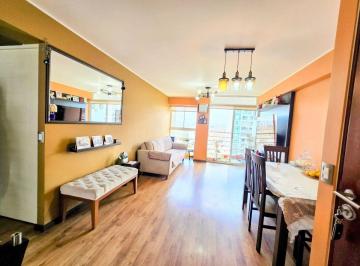 Departamento de 3 habitaciones, Lima · Vendo Moderno E Iluminado Departamento de 80 m², Vista Panorámica a Parque, con Estacionamiento!