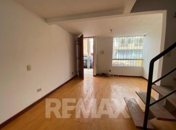 Casa · 84m² · 4 Dormitorios · ¡Exclusiva Casa de 3 Pisos en Venta!