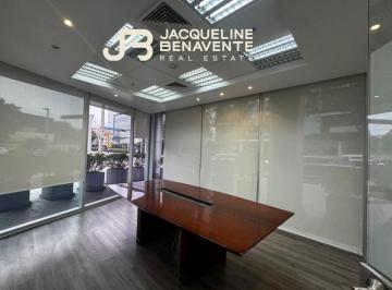 Oficina comercial · 120m² · 3 Estacionamientos - JACQUELINE BENAVENTE · Alquilo Oficina Implementada en San Isidro