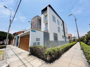 Departamento · 220m² · 3 Dormitorios · 2 Estacionamientos · Departamento en San Borja
